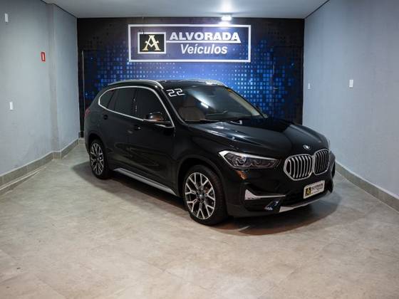 BMW X1 2.0 16V TURBO ACTIVEFLEX SDRIVE20I X-LINE 4P AUTOMÁTICO BMW X1 2.0 16V TURBO ACTIVEFLEX SDRIVE20I X-LINE 4P AUTOMÁTICO
